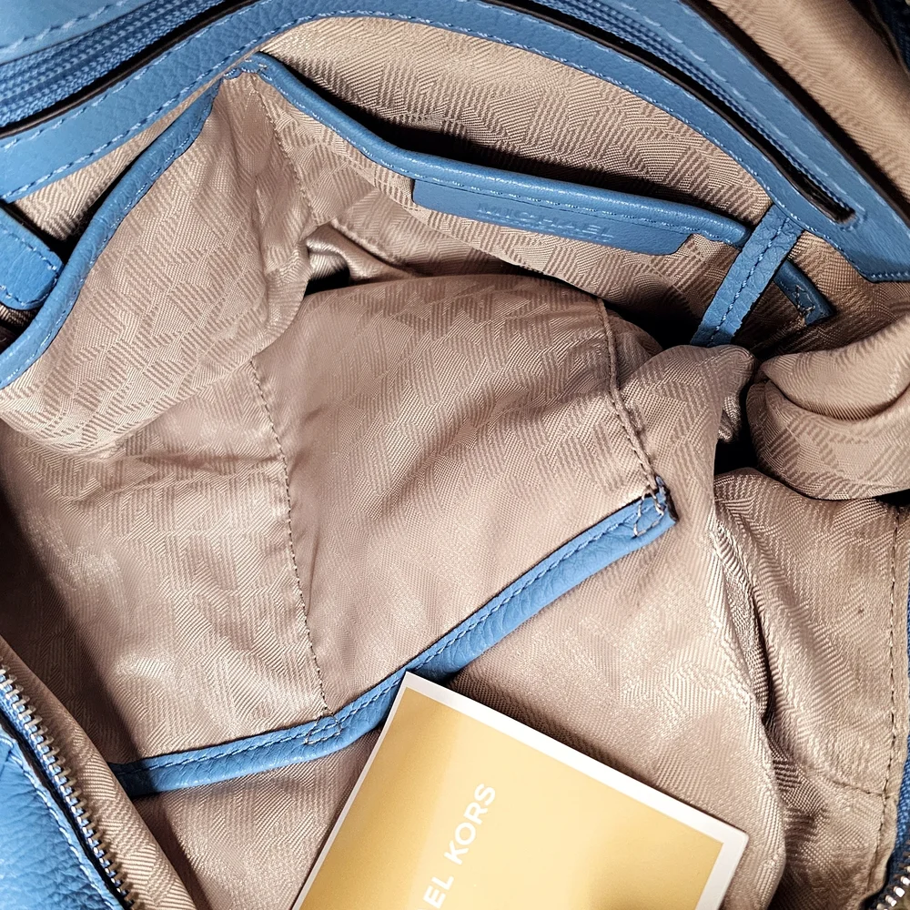 Authentic Michael Kors Blue Leather Shoulder Bag - Picture 9 of 12